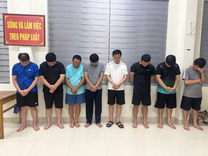 Hai nữ giảng viên đại học bị khởi tố trong đường dây làm giả gần 1.500 văn bằng, chứng chỉ - Ảnh 1.