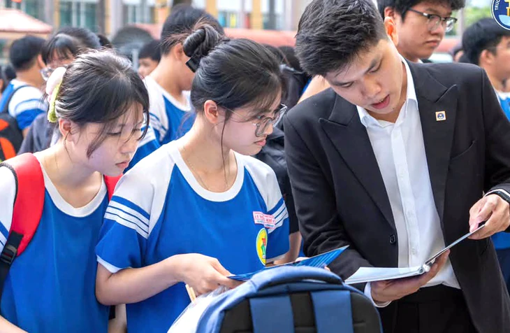 Tuyển sinh đại học 2027: Bắt đầu đăng ký xét tuyển từ 1-7-2027 - Ảnh 1.