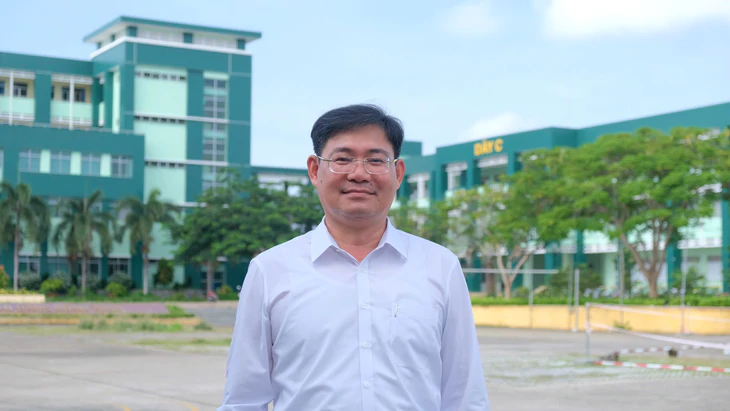 Từ suất học bổng Tiếp sức đến trường đến ghế hiệu trưởng - Ảnh 2.