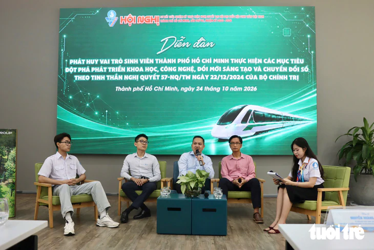 Điểm số chưa đủ, doanh nghiệp cần gì ở sinh viên thời chuyển đổi số? - Ảnh 2.