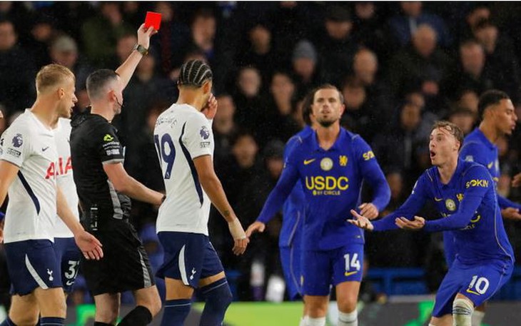 HLV Alonso bảo vệ các cầu thủ Chelsea sau trận thua Tottenham - Ảnh 3.
