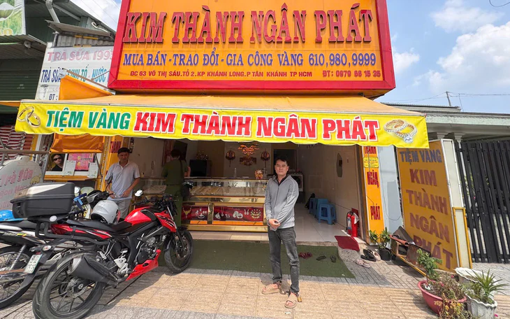 Nghi phạm 41 tuổi dùng dao khống chế, cướp điện thoại của thiếu niên 14 tuổi - Ảnh 2.