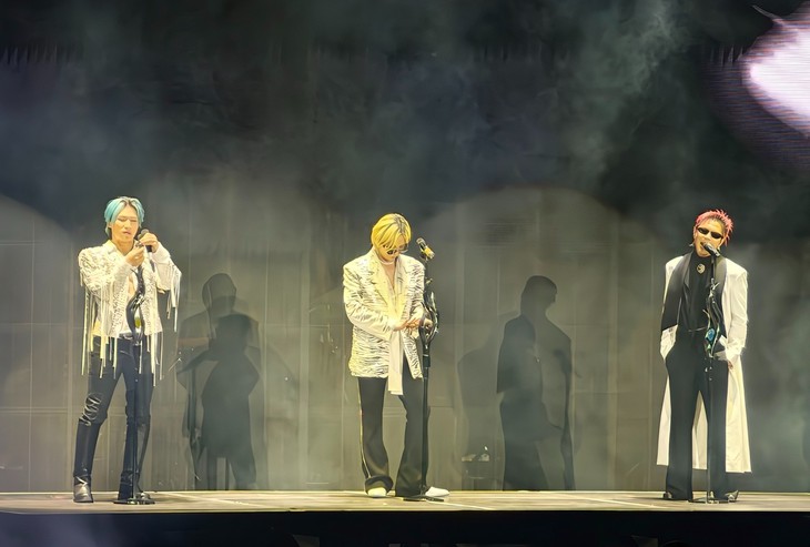 BigBang quỳ gối cảm ơn khán giả Việt Nam  - Ảnh 5.