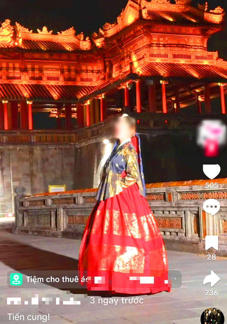 Người mẫu mặc hanbok chụp hình ở di tích Ngọ Môn, tiệm cổ phục Huế bị phản ứng - Ảnh 2.