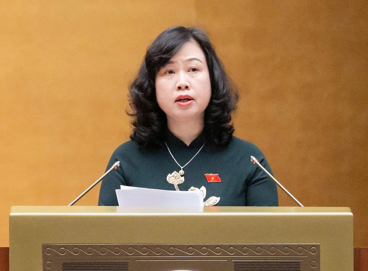 Bộ trưởng Bộ Y tế Đào Hồng Lan trình Quốc hội dự Luật An toàn thực phẩm sửa đổi - Ảnh 1.