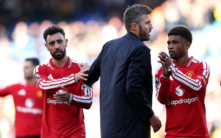 Bruno Fernandes 'bị đày' trên ghế dự bị, Man United thua tan tác Bournemouth tại Old Trafford - Ảnh 4.