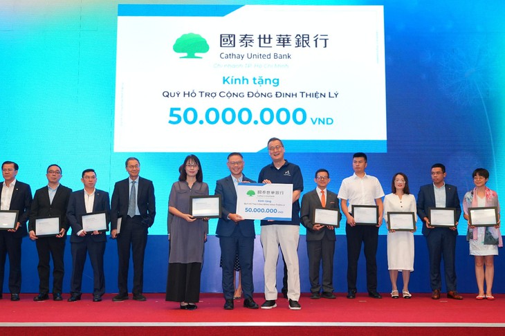 Công ty Phú Mỹ Hưng và Quỹ Đinh Thiện Lý trao học bổng  11,4 tỉ đồng - Ảnh 5.