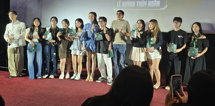 Thúy Ngân: được đến Trường Sa như một giấc mơ - Ảnh 4.