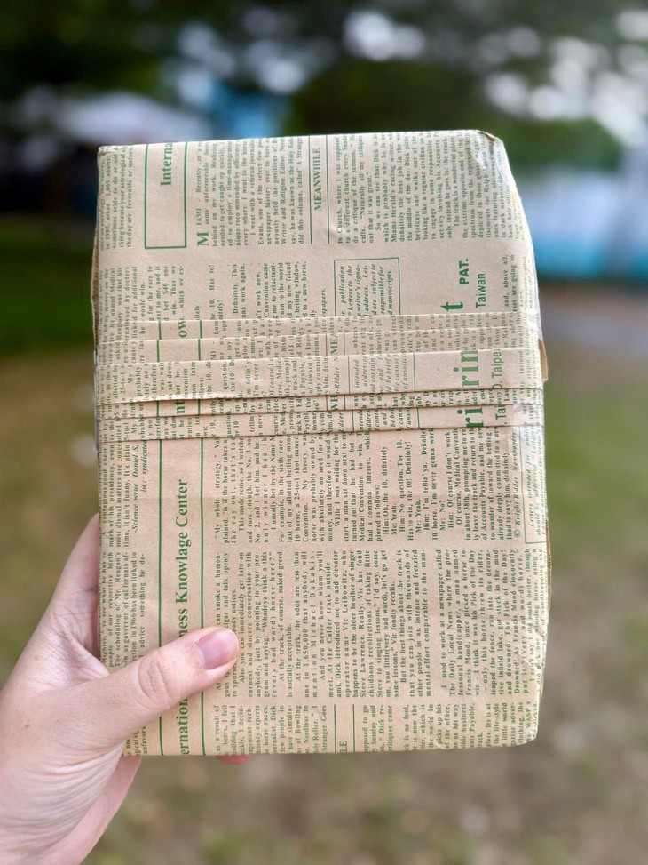 Món quà sớm 20-11 - Ảnh 2.