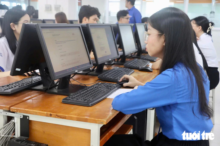 Sinh viên trẻ học lý luận chính trị qua Hội thi Tầm nhìn xuyên thế kỷ 2026 - Ảnh 7.