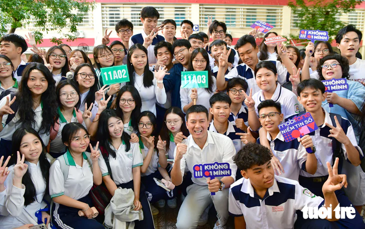 Chiến dịch “Không một mình”: Nhận diện những cái bẫy nhắm vào học sinh, sinh viên trên mạng - Ảnh 11.