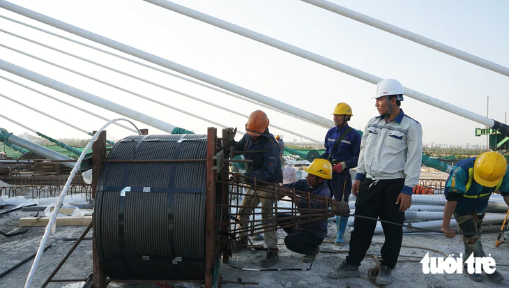 Cận cảnh cây cầu rộng nhất Hải Phòng trước ngày hợp long - Ảnh 6.
