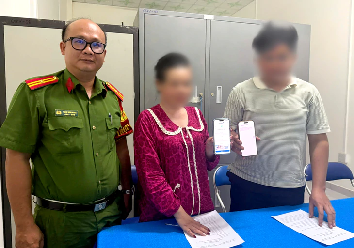 Cần Thơ: Nhân viên tiệm vàng nhờ công an hỗ trợ lấy lại 41 triệu đồng chuyển nhầm - Ảnh 2.