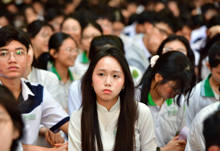 Chiến dịch “Không một mình”: Nhận diện những cái bẫy nhắm vào học sinh, sinh viên trên mạng - Ảnh 4.
