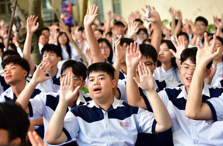 Chiến dịch “Không một mình”: Nhận diện những cái bẫy nhắm vào học sinh, sinh viên trên mạng - Ảnh 5.