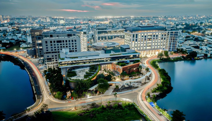Sinh viên Văn Lang làm đồ án từ bài toán thật của Fusion Hotel Group - Ảnh 3.
