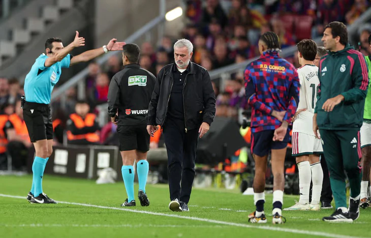 HLV Mourinho: Real Madrid hạ Barca bằng bản lĩnh - Ảnh 1.
