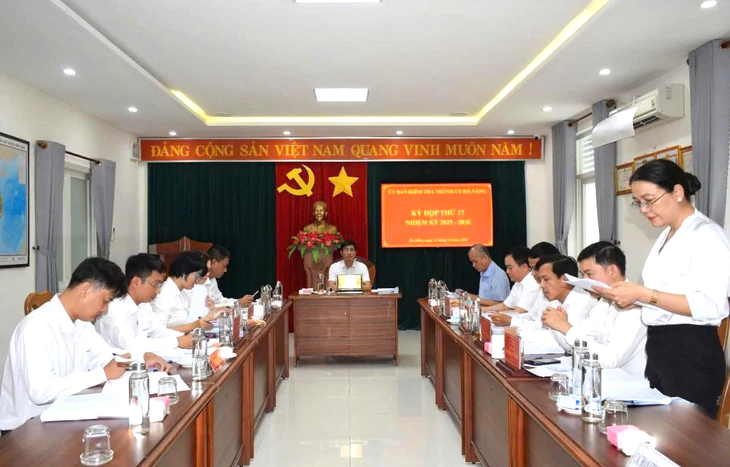 Khai trừ Đảng nhiều cán bộ điện lực ở Đà Nẵng - Ảnh 1.