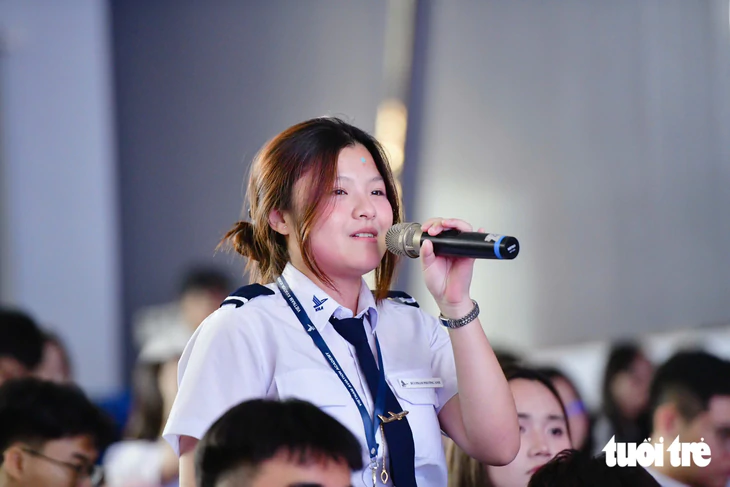 Hàng không Việt Nam cần người trẻ làm chủ công nghệ, vững ngoại ngữ và chuyên môn - Ảnh 12.
