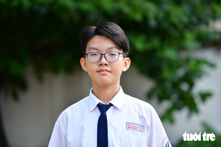 Trao hơn 1 tỉ đồng học bổng Khơi nguồn sáng tạo và học bổng Hồ Đắc Cung - Ảnh 5.