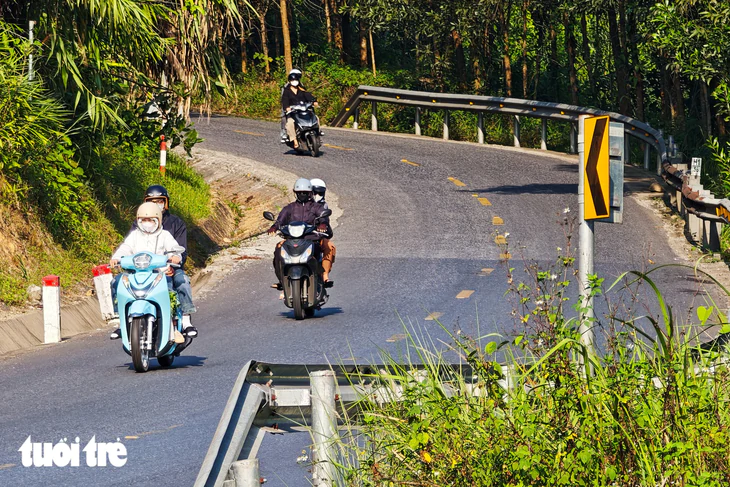 Lên phương án xử lý đoạn đường hơn 52km ngang lưng núi với 71 khúc cua gấp - Ảnh 6.