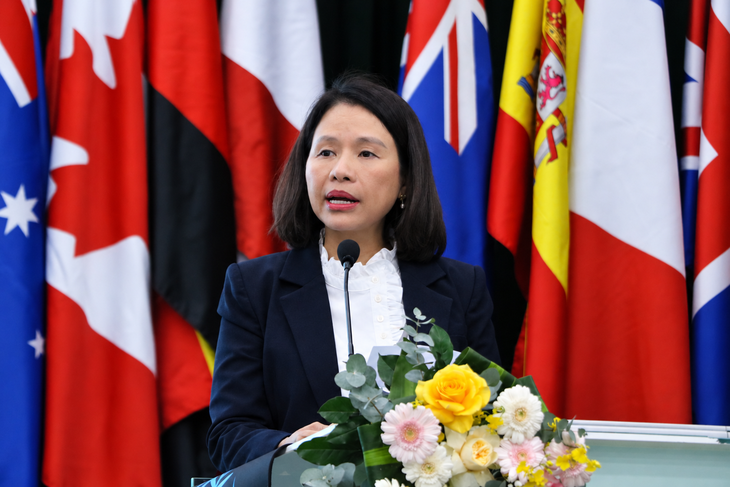 Bộ trưởng Giáo dục Brunei: Cần chuẩn bị cho giáo viên trước thay đổi công nghệ - Ảnh 3.