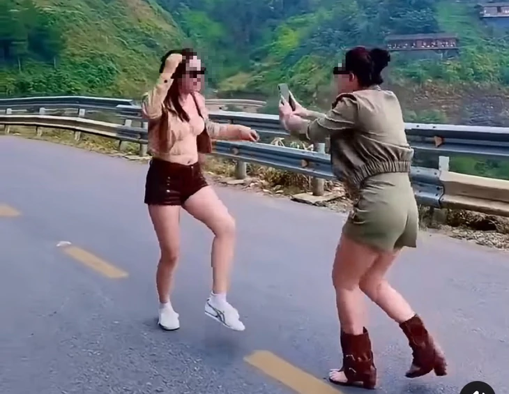 Sau vụ du khách rơi xuống vực, làm gì để du lịch an toàn? - Ảnh 3.