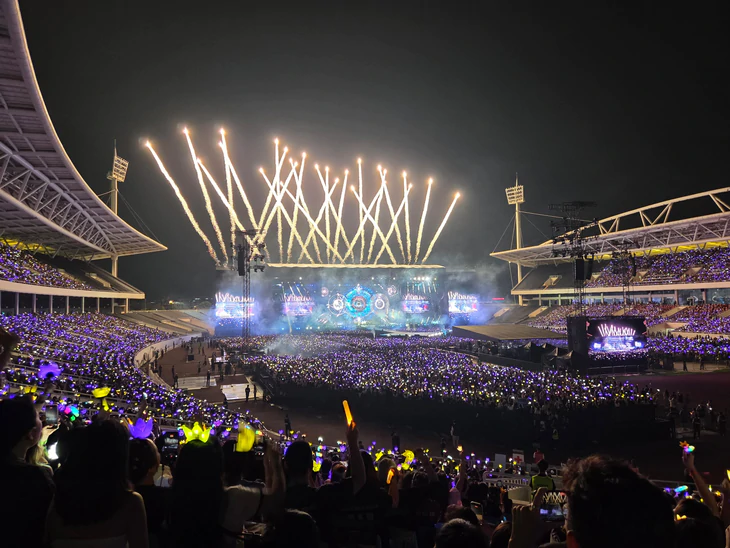Báo Hàn choáng ngợp với 2 đêm concert BigBang tại Hà Nội - Ảnh 3.