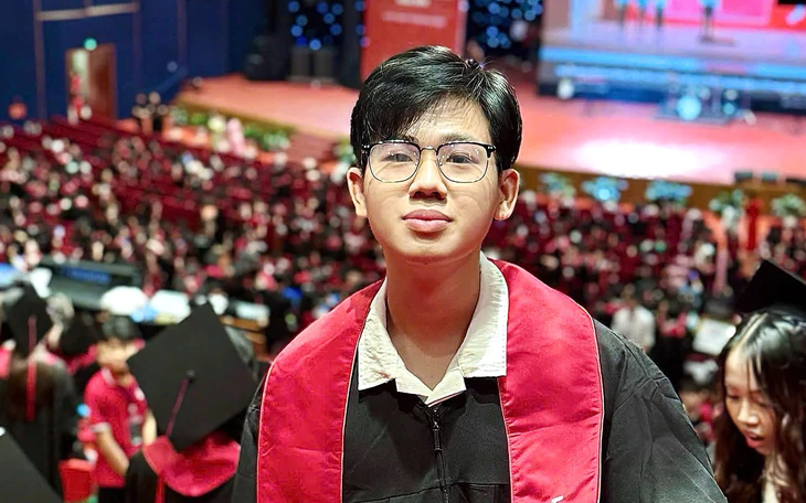 Nữ sinh đọc rap ở Đường lên đỉnh Olympia tốt nghiệp thủ khoa với GPA 4.0/4.0 - Ảnh 3.