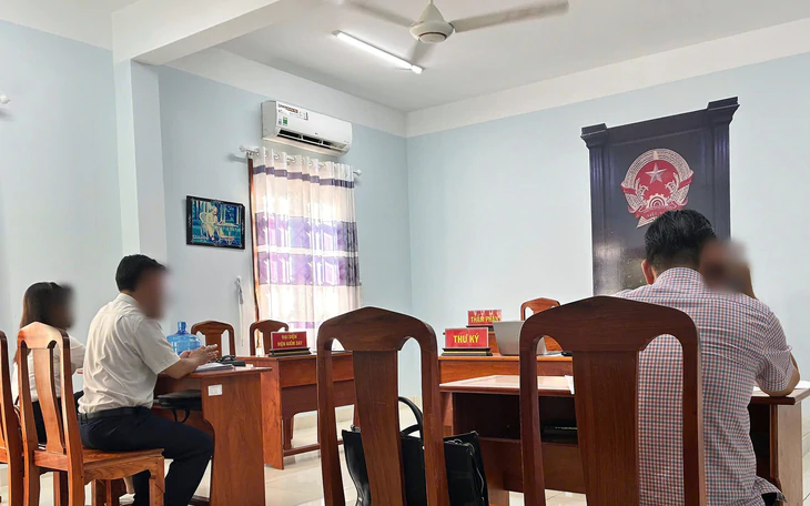 Khiêu khích công an xã, đạp xe khiến 1 người bị liệt, thiếu niên bị phạt tù về tội giết người - Ảnh 2.