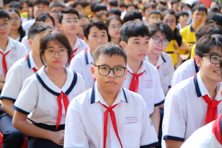 Học sinh bất ngờ khi nghe mức bồi thường trong phiên tòa giả định về bạo lực học đường - Ảnh 4.