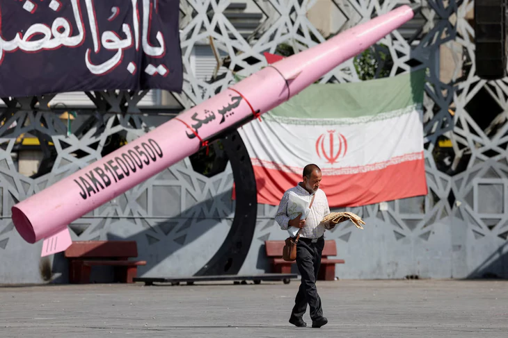 Mỹ sẵn sàng tấn công Iran trong vòng 96 giờ, chờ quyết định ông Trump - Ảnh 2.