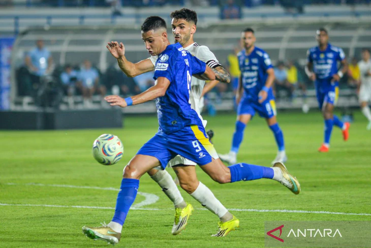 AFC xếp đội bóng của Ronaldo ngang với CLB Indonesia - Ảnh 1.