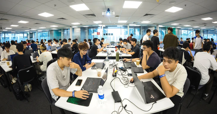 RMIT Hackathon 2026: Đội MUCK giành danh hiệu xuất sắc nhất Việt Nam - Ảnh 2.