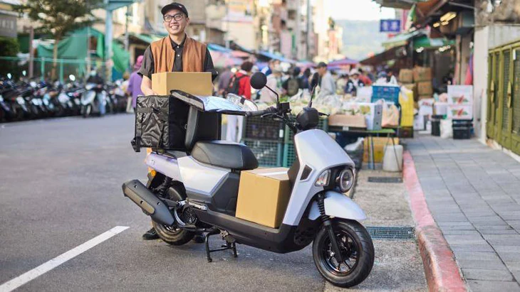 Xe máy có thể kéo dài thu gọn dễ dàng, thêm trợ lực điện giúp tăng tốc nhẹ nhàng - Ảnh 7.
