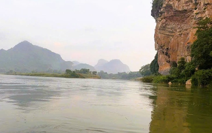 Rủ nhau tắm sông Mã, hai nam sinh lớp 10 mất tích - Ảnh 1.