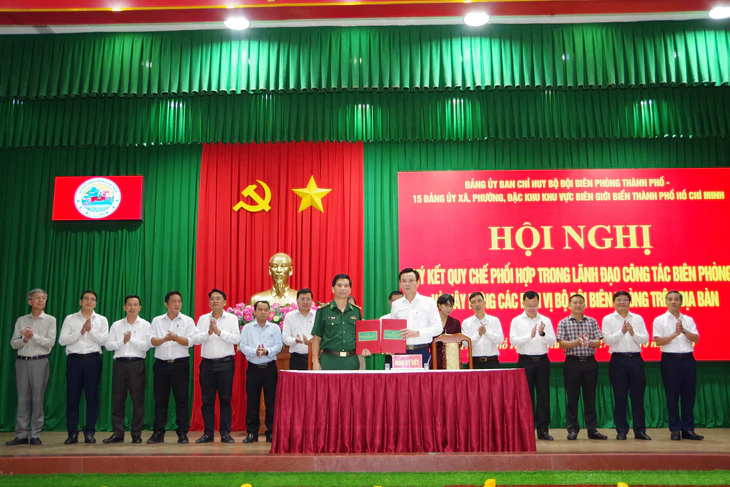 Bộ đội Biên phòng TP.HCM phối hợp quản lý, giữ gìn an ninh biên giới biển - Ảnh 1.