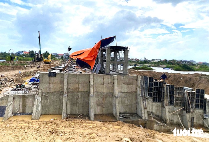 Hà Tĩnh đẩy nhanh thi công các công trình khắc phục hậu quả thiên tai - Ảnh 2.