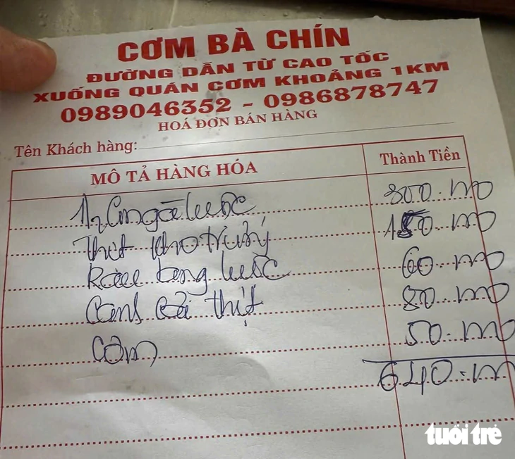 Quán cơm bán nửa con gà luộc, đĩa rau lang, dĩa thịt kho và một tô canh giá 640 ngàn, tài xế 'tá hỏa' - Ảnh 3.