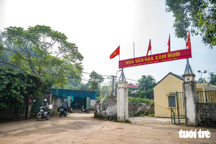 Về xóm Mom, Bu Chằm, nơi dự kiến sáp nhập vào Hà Nội: 'Thủ đô sắp có nhà sàn, mặc quần một ống' - Ảnh 7.