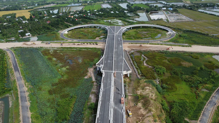 Đồng Tháp phát triển trục giao thông dài 128 km kết nối TP . HCM và biển Gò Công - Ảnh 1.