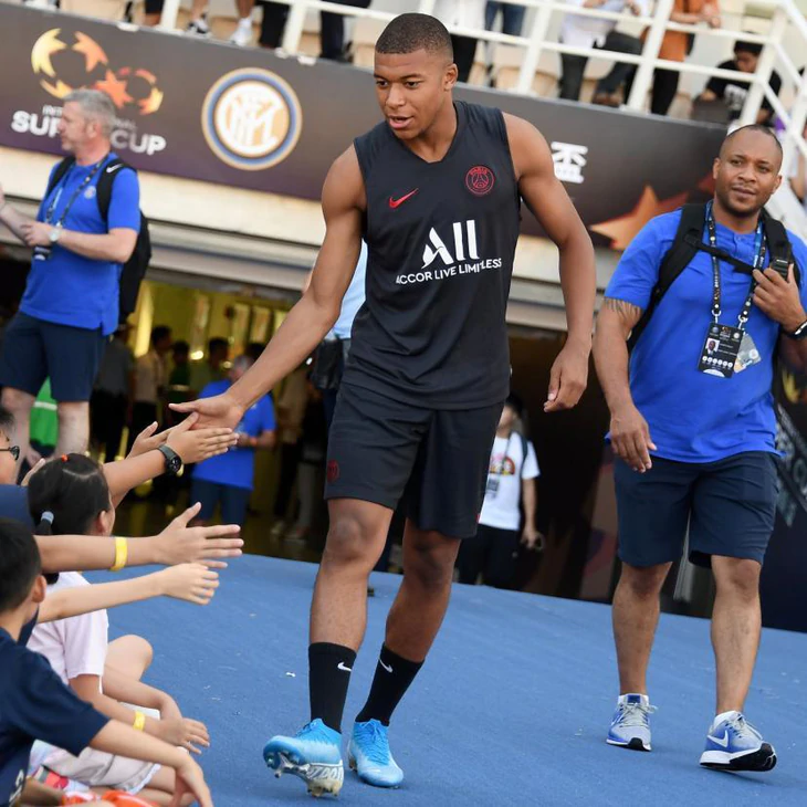 Gây mất lòng Trung Quốc, Mbappe có thể phải đền bù số tiền không tưởng - Ảnh 1.