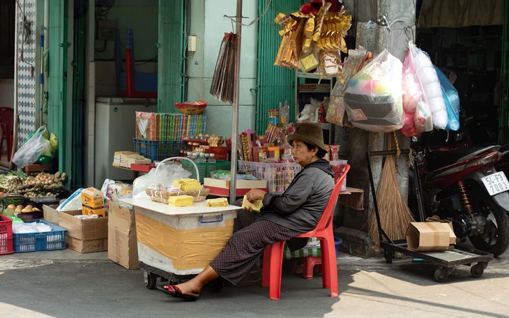 Thời tiết hôm nay 29-10: Mưa to ở miền Trung bắt đầu giảm, miền Bắc có mưa rào - Ảnh 2.