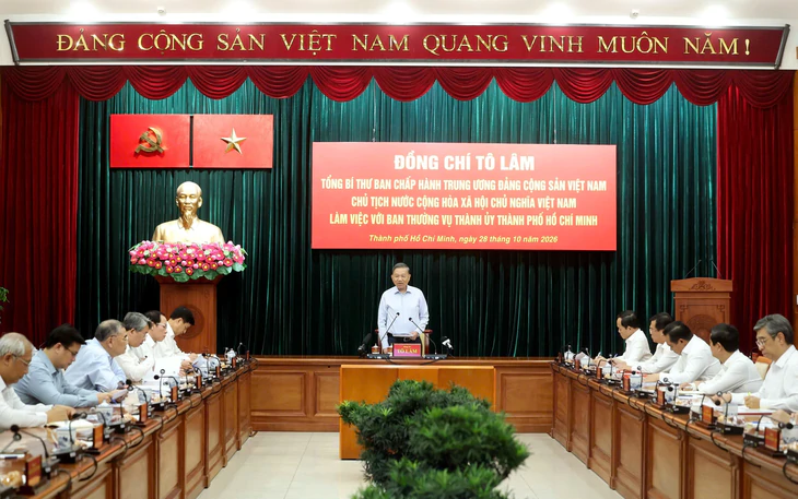 Tổng Bí thư, Chủ tịch nước Tô Lâm: TP.HCM tiếp tục đổi mới tư duy tự chủ, nâng cao năng lực thực thi - Ảnh 1.