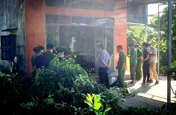 Vụ 2 cha con chết trong vụ cháy nhà: Khởi tố vụ án 'giết người' - Ảnh 1.