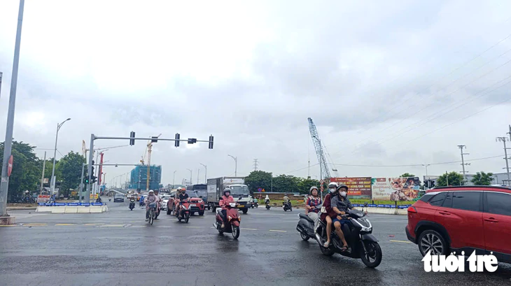 Đà Nẵng phân luồng giao thông khu vực cầu Hòa Xuân từ 31-10, xe nào bị cấm? - Ảnh 1.