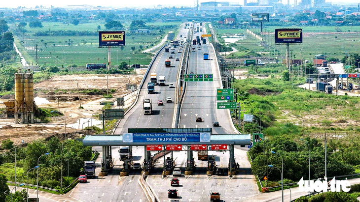 Cao tốc đầu tư công thu gần 3.168 tỉ sau hơn 7 tháng, vượt mức dự kiến - Ảnh 2.