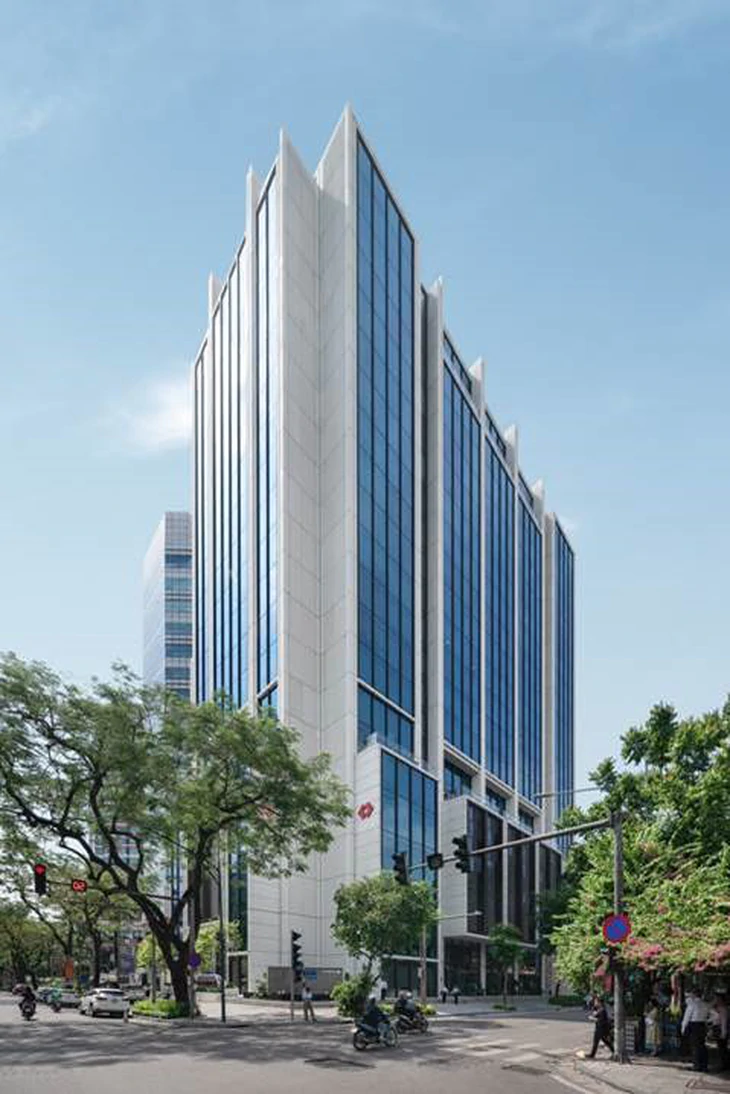 Fitch nâng xếp hạng tín nhiệm TCB lên ‘BB’ - Ảnh 2.