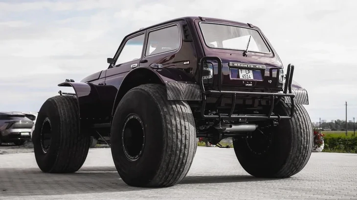 Lada Niva từng bán tháo ở Việt Nam có bản 'chân voi' siêu hiếm - Ảnh 2.