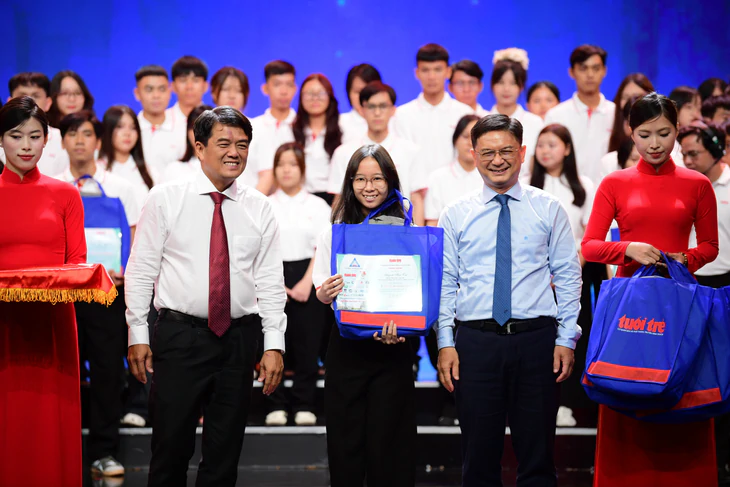 Phó chủ tịch UBND TP . HCM Nguyễn Mạnh Cường trân trọng đội ngũ Tuổi Trẻ trong nhịp sống Trẻ - Ảnh 2.